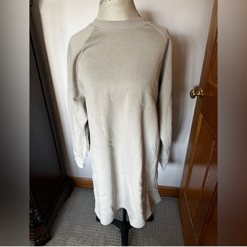 H & M Beige Long Sleeve sweatshirt - Picture 1 of 3